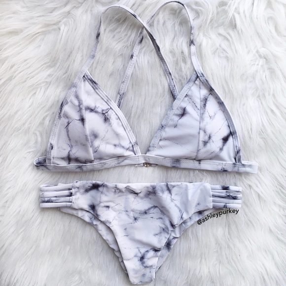 B-Long Boutique  Other - ❤️SALE❤️ white and black marble cross bikini set