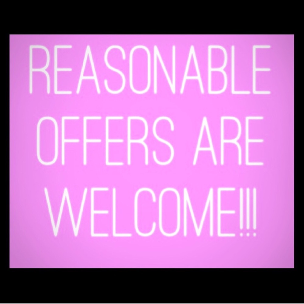 Happy to accept reasonable offers and bundles 😊❤️