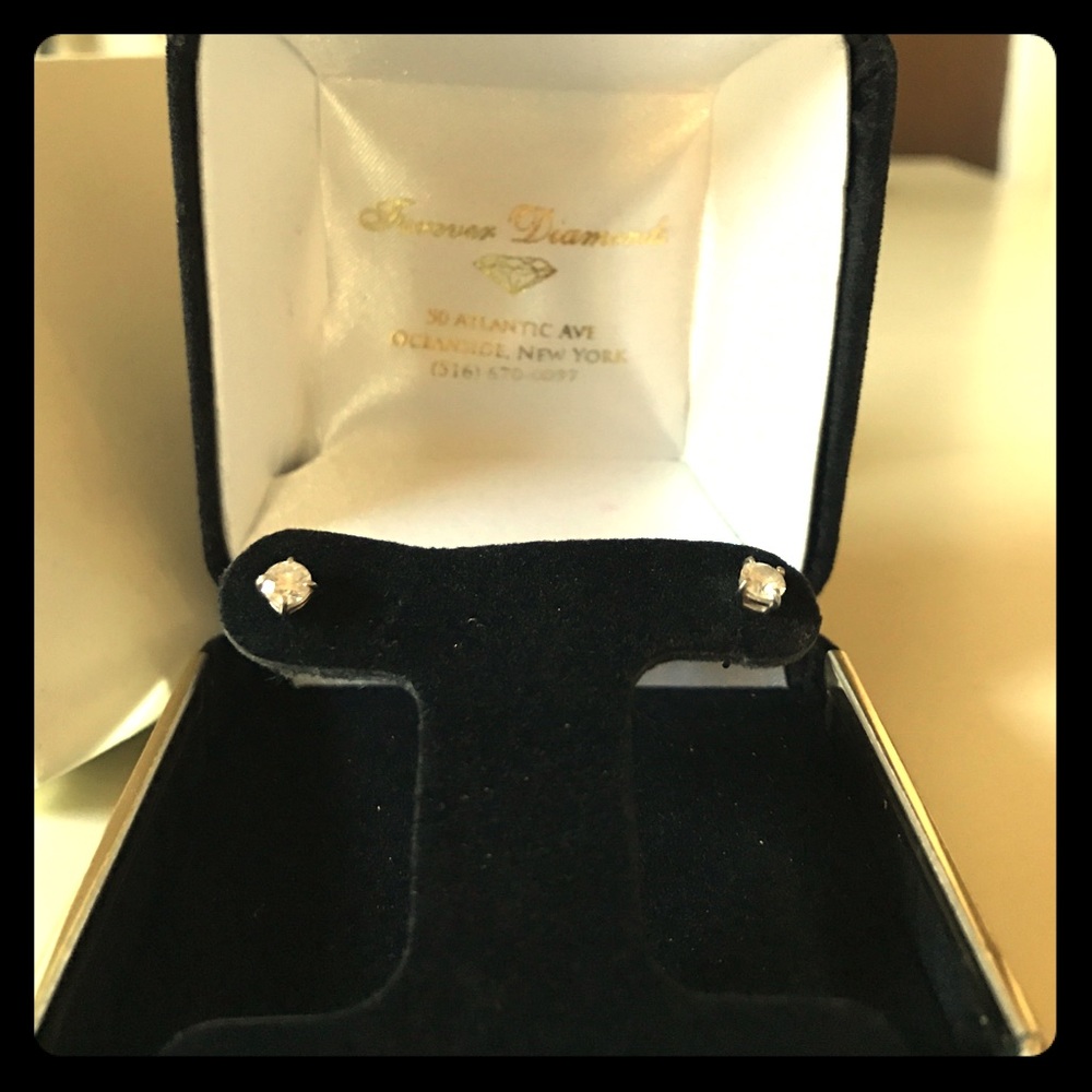 White gold diamond earrings
