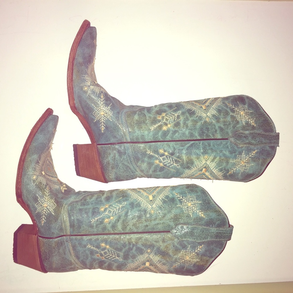 Women's Buckle boots!