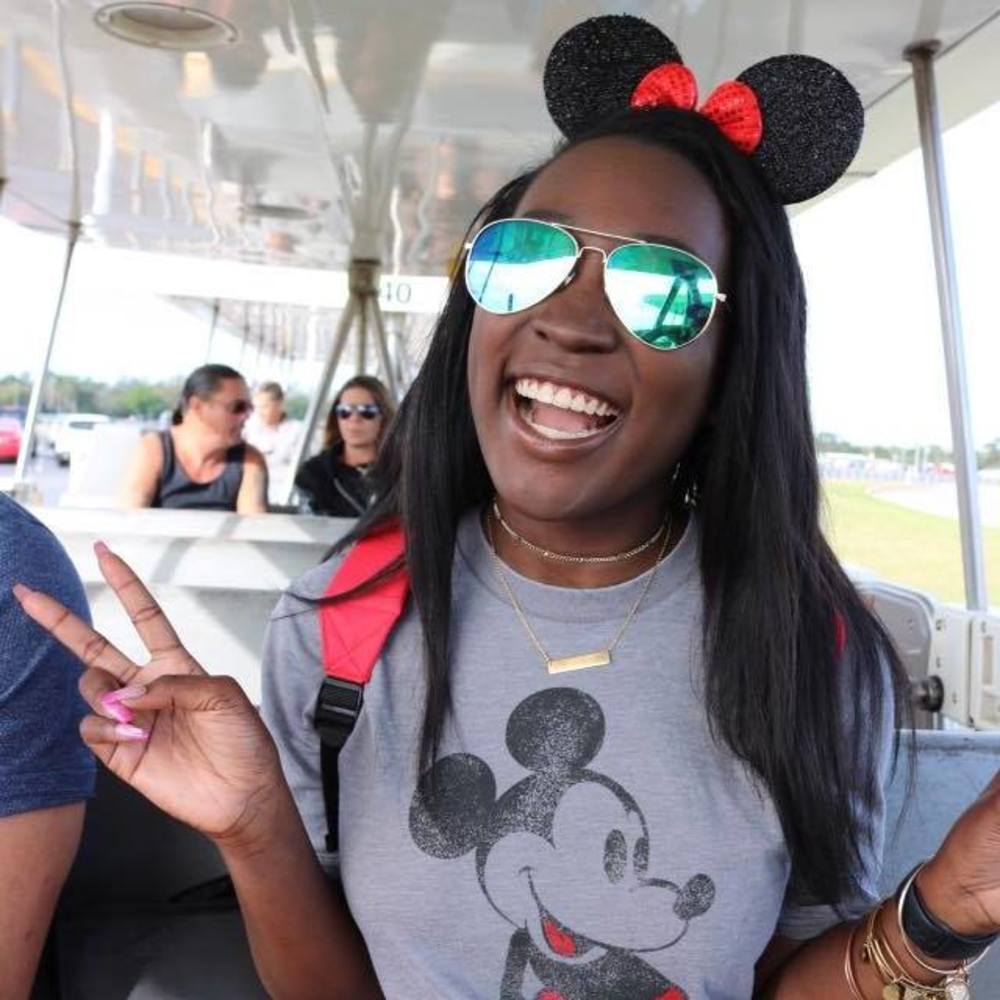 Meet your Posher, Destini