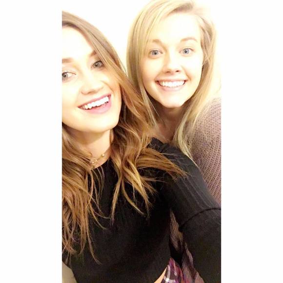 Meet your Posher, Ashlyn - Picture 1 of 1