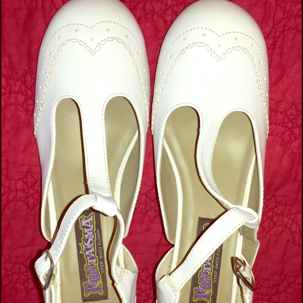 White wing tip heels