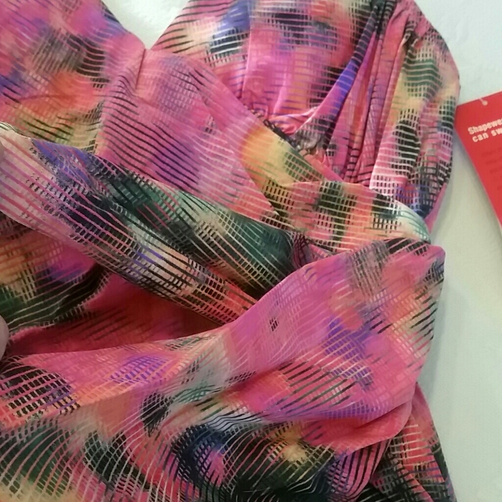 SPANX SWIMSUIT! DRAPED & RUCHED - Picture 4 of 6