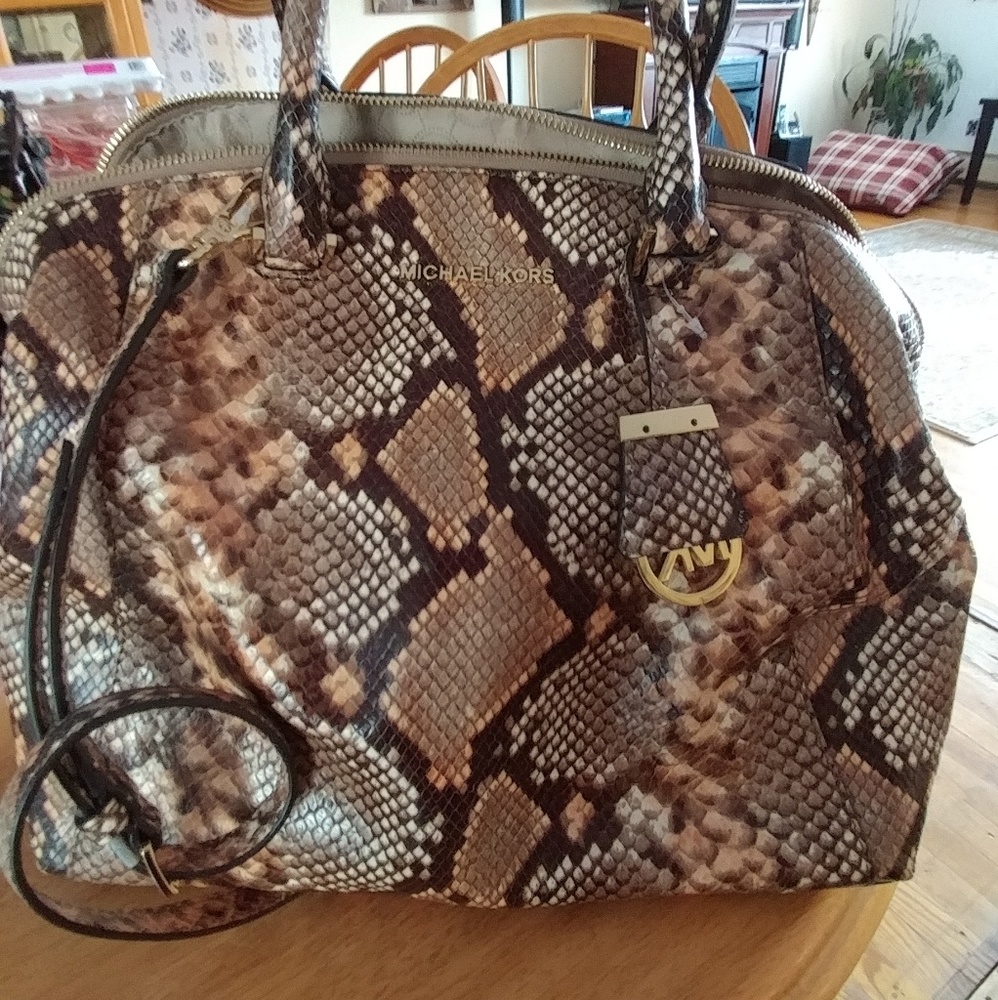 Handbag
