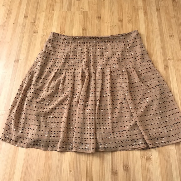 Ann Taylor Dresses & Skirts - Ann Taylor Loft lined Polyester skirt.