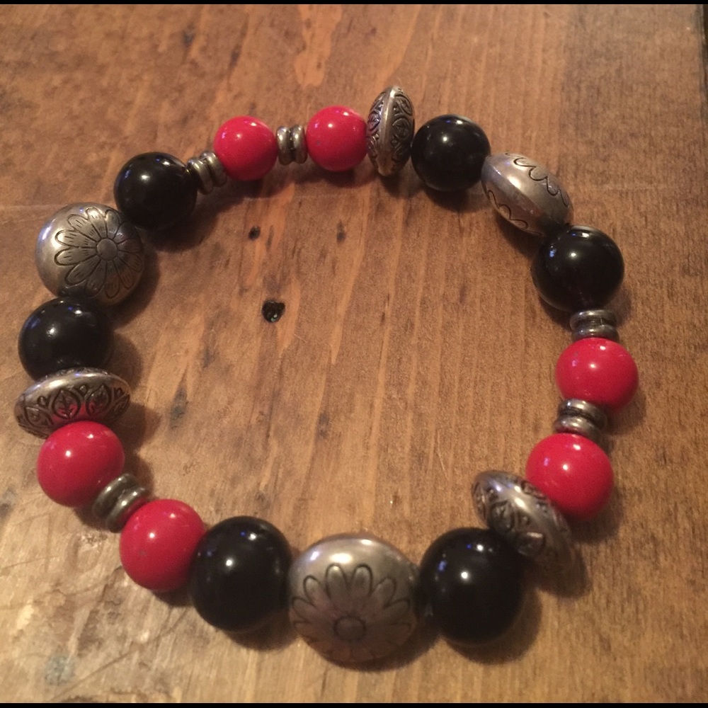Two red bracelets bundle - Picture 3 of 3