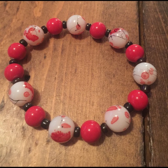 Two red bracelets bundle - Picture 2 of 3