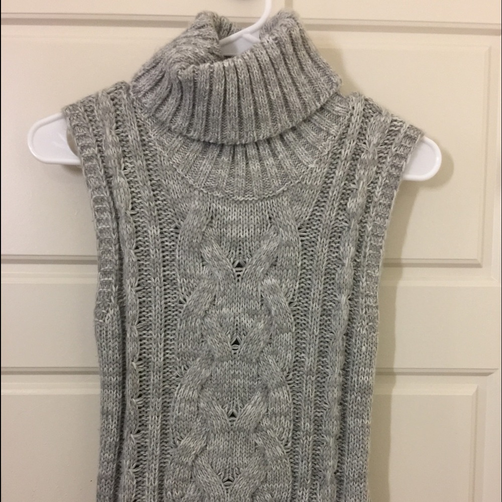 Turtle neck sweater- brand new