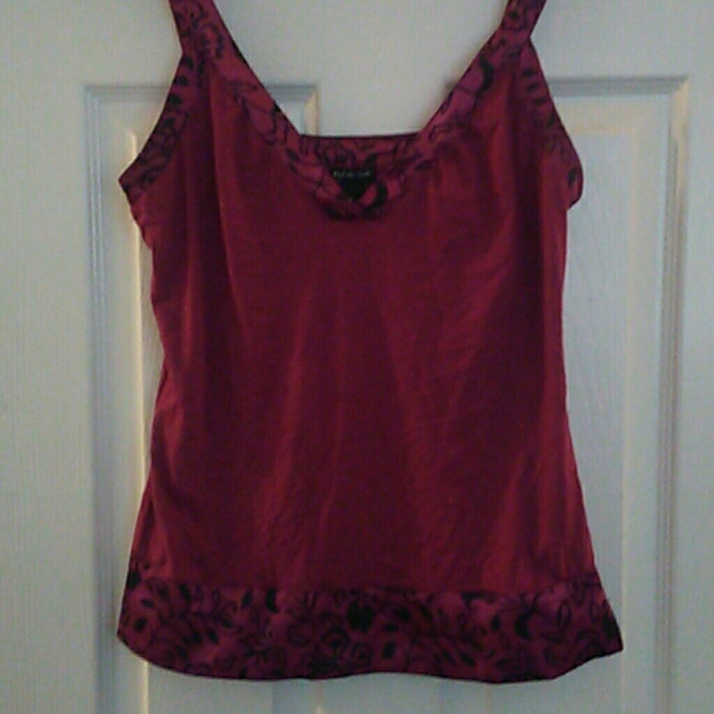 Rgl new york maroon top size M