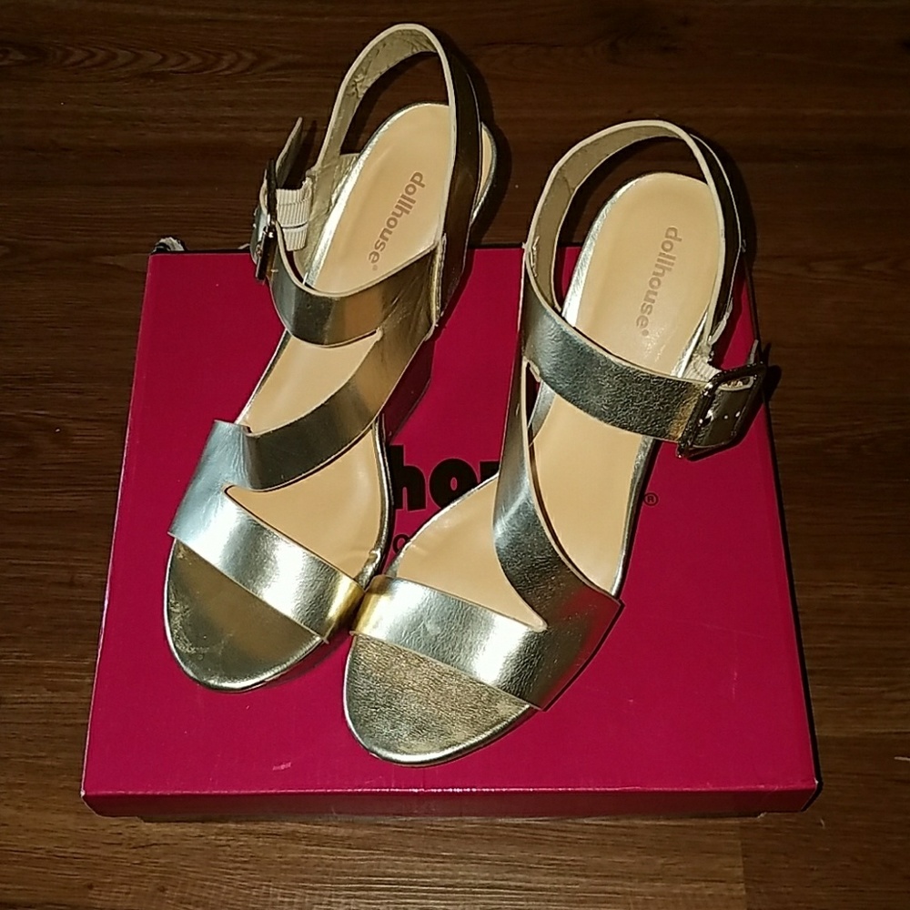 ?? Gold wedges ??
