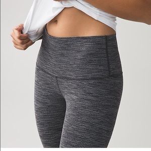 PRICE DROP!! Lululemon Wunder Under Leggings