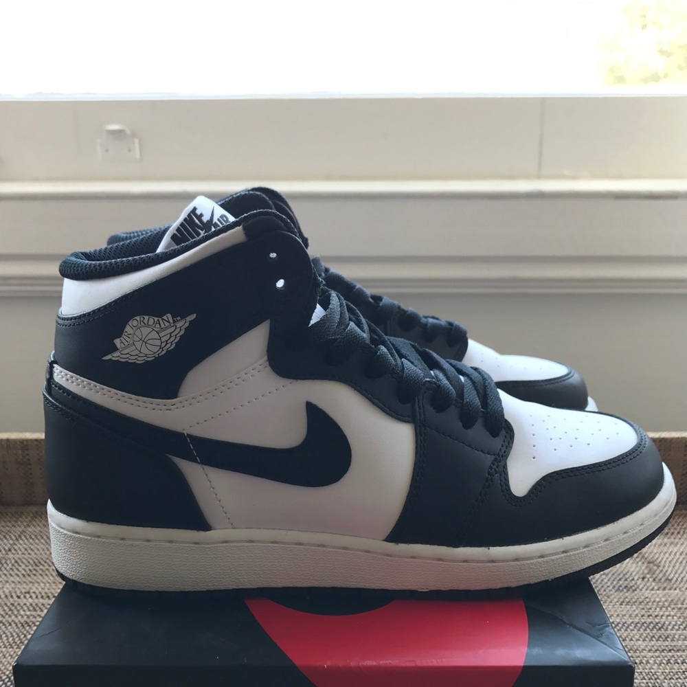 Air Jordan 1 Retro High OG Black/White sz 7y (9wm)