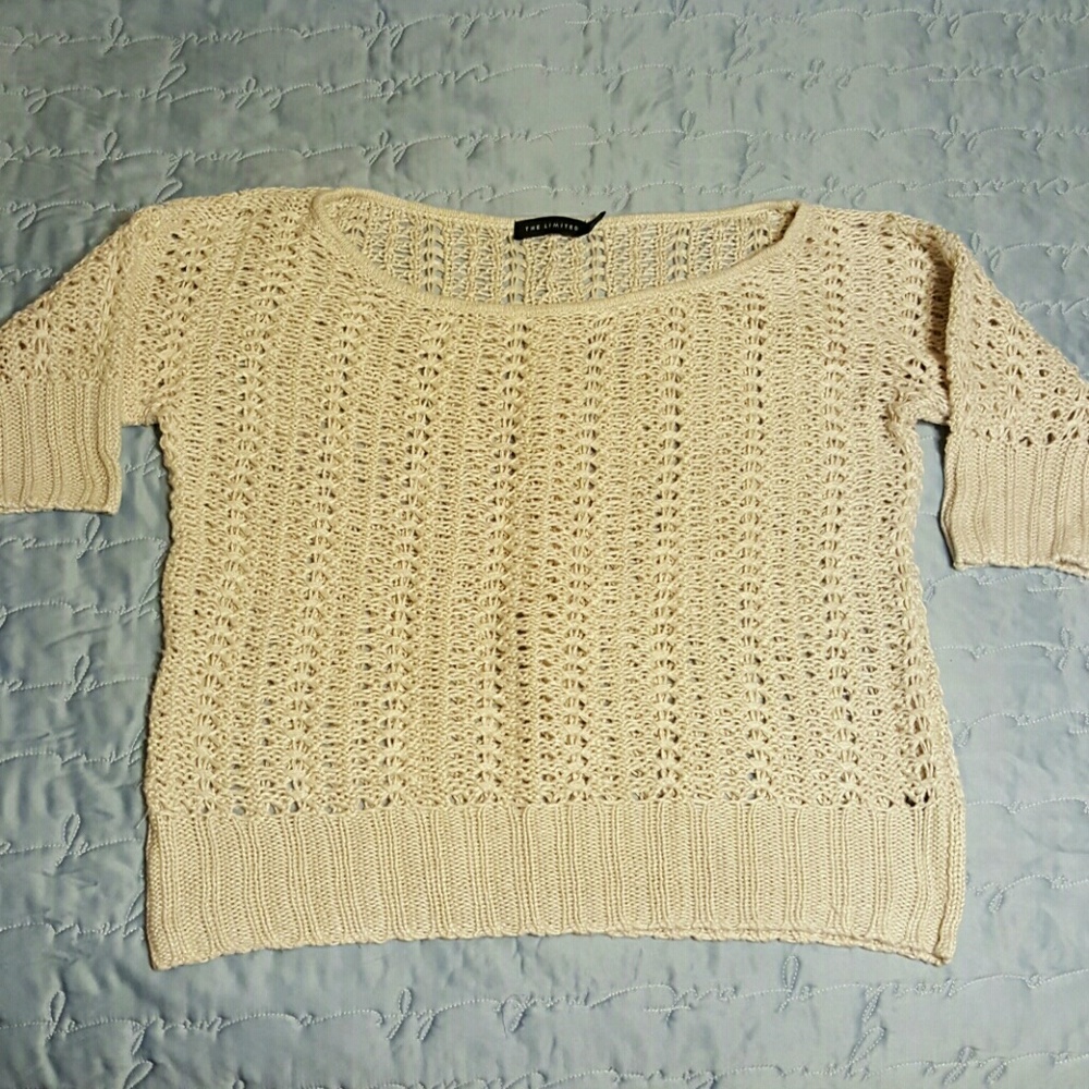 Short sleeve sweater