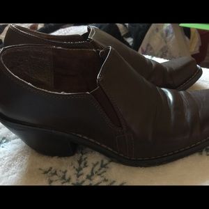 Brown shortie boots