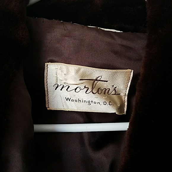 Vintage Morton's Washington DC fur coat PRICE DROP - Picture 2 of 7
