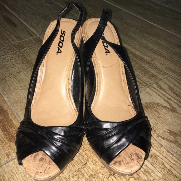 🖤 BLACK WEDGES 🖤 - Picture 2 of 3