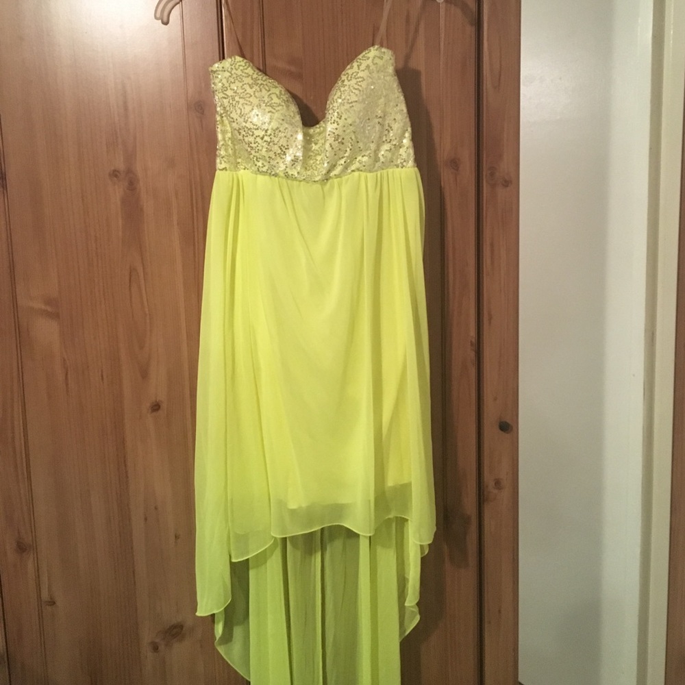 Gorgeous neon yellow prom dress