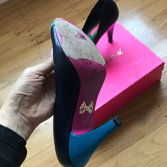 Betsey Johnson - Picture 4 of 5