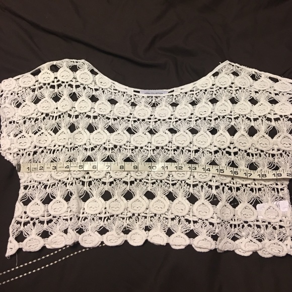 ❤️ 2 for $10 - White Crochet Crop Top - Picture 5 of 7