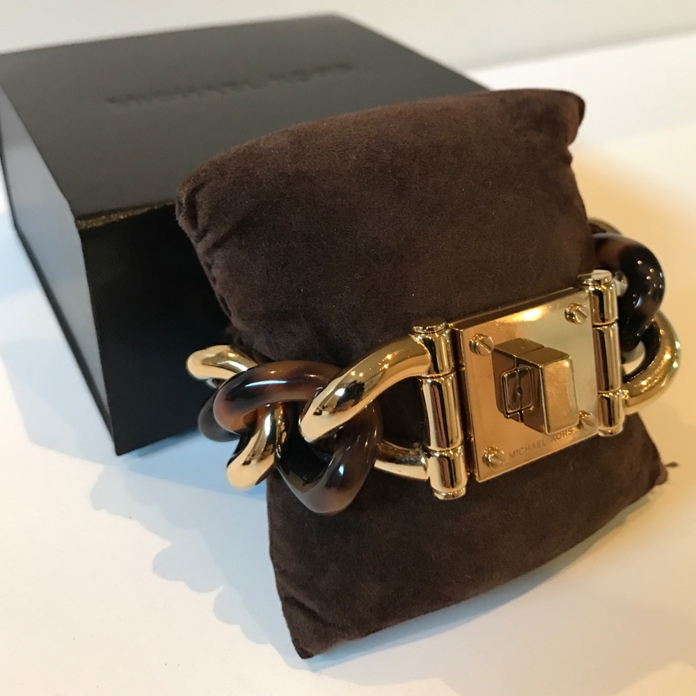 Michael Kors Large Tortoise Link Bracelet