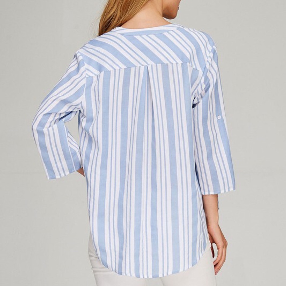 LEVI hi low button down top - BLUE - Picture 3 of 4