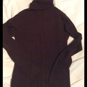 Brown cashmere turtleneck