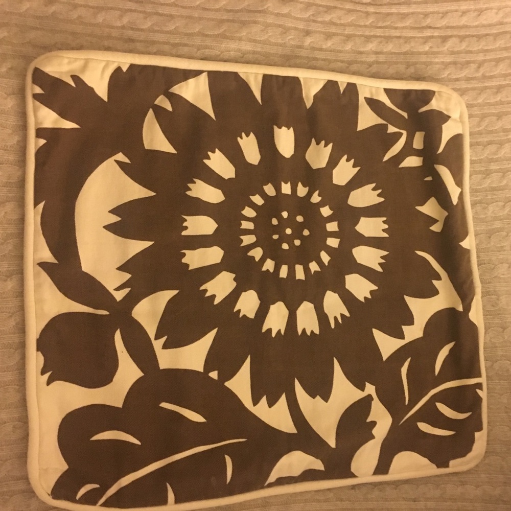 Three pillow cases - with zippers. Size 18x18