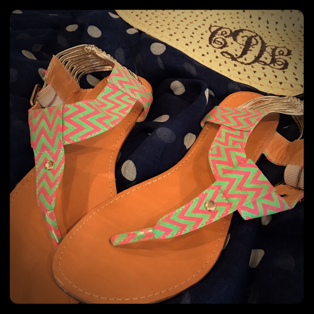 LIke new! Boutique chevron sandal