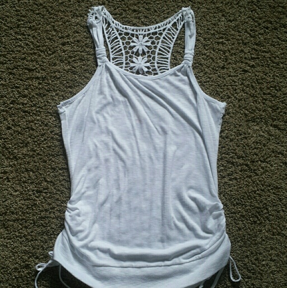 Tops - NWOT White Tank w/ Lace Detail