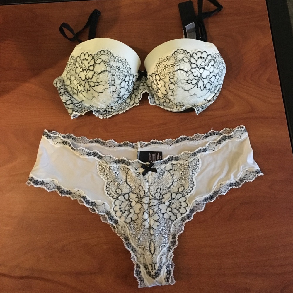 Matching Set Bra/Underwear (M)