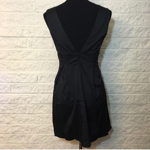 Floral embroidered mini dress - Picture 6 of 7