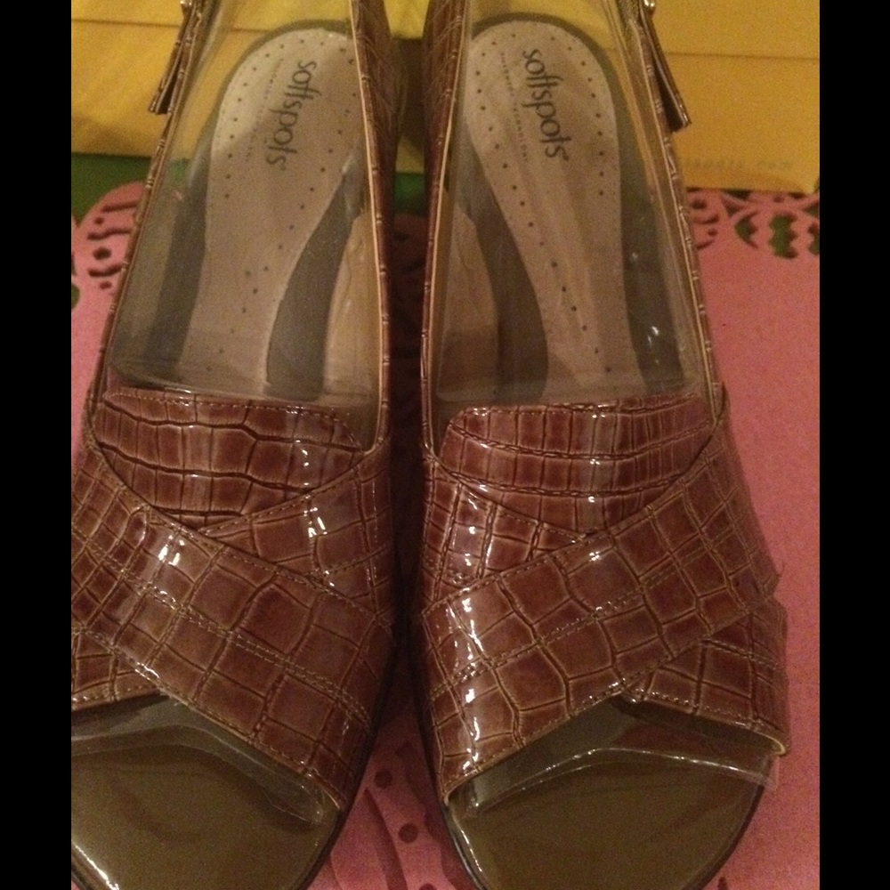 Shoes - Picture 2 of 3