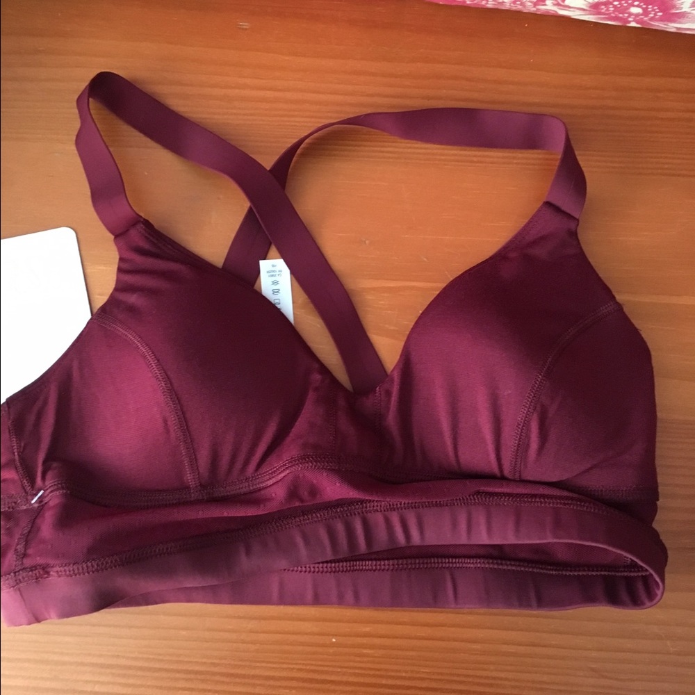 NWT  Size 8 Lululemon Sports Bra