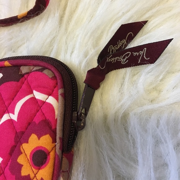 Vera Bradley, Small Tech Case/Wristlet 'Carnaby' - Picture 3 of 4
