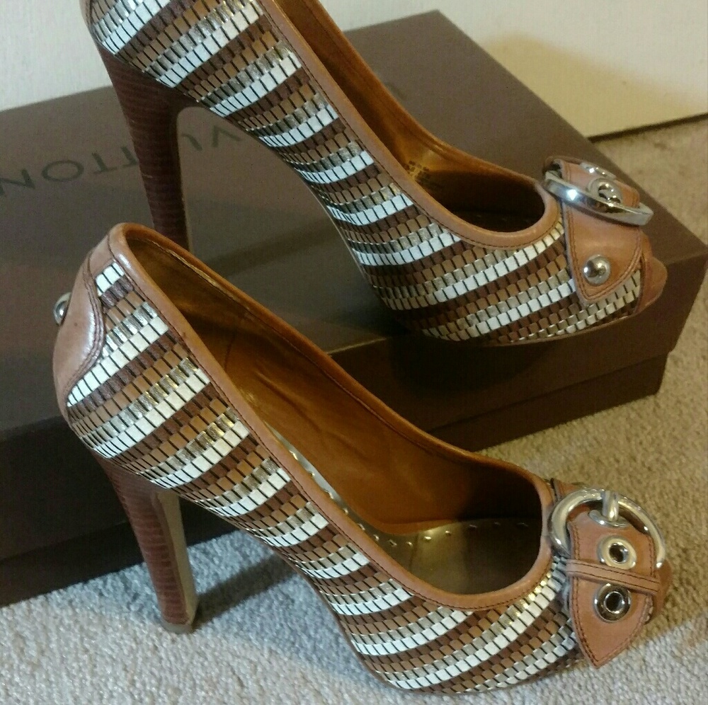 Guess Open Toe heels