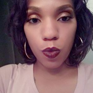 Meet your Posher, Shira