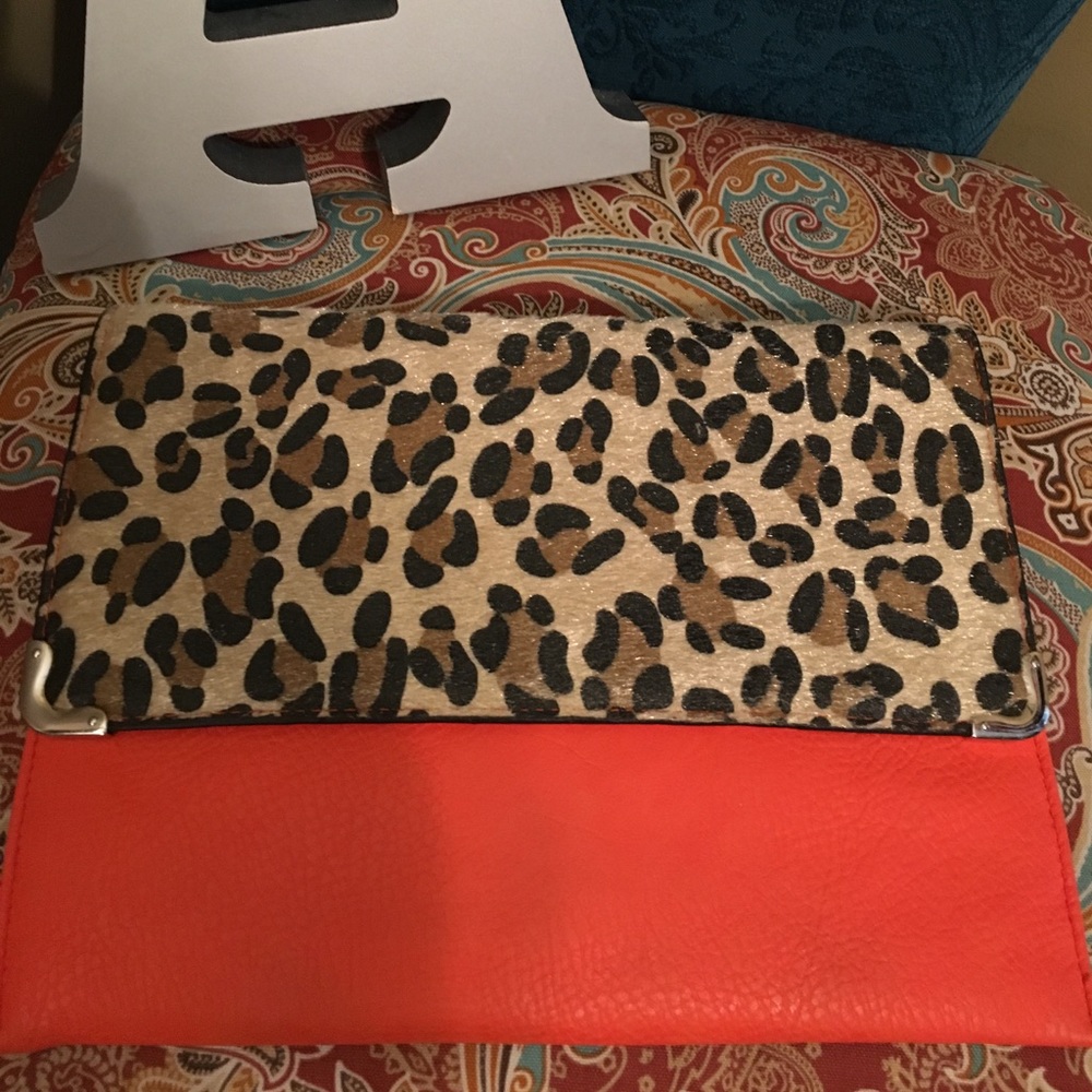 ‼️CHIC CLUTCH‼️