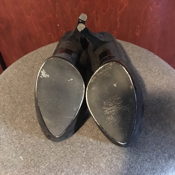 Black Platform Heels / EUC - Picture 4 of 5