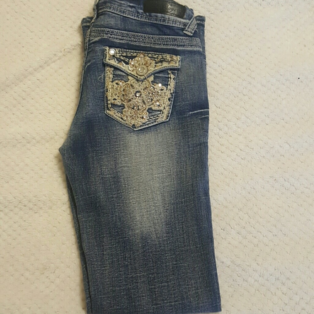 WALLFLOWER JEANS/ BOOTCUT SIZE 3