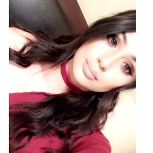 Meet your Posher, Cynthia