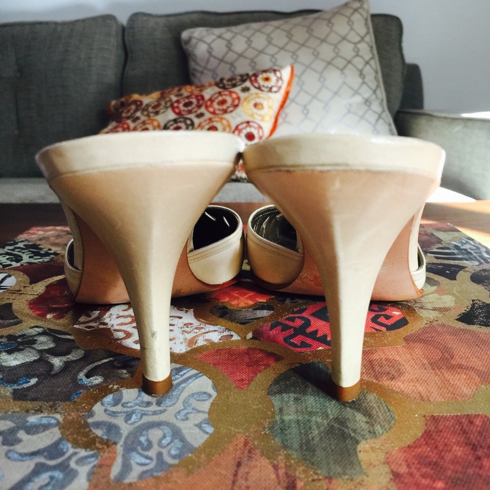 BCBG Heels - Picture 4 of 6