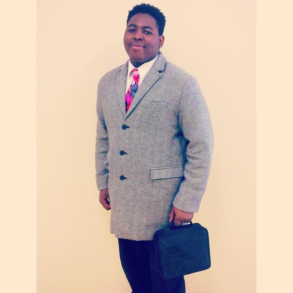 Meet your Posher, Octavious - Picture 1 of 1