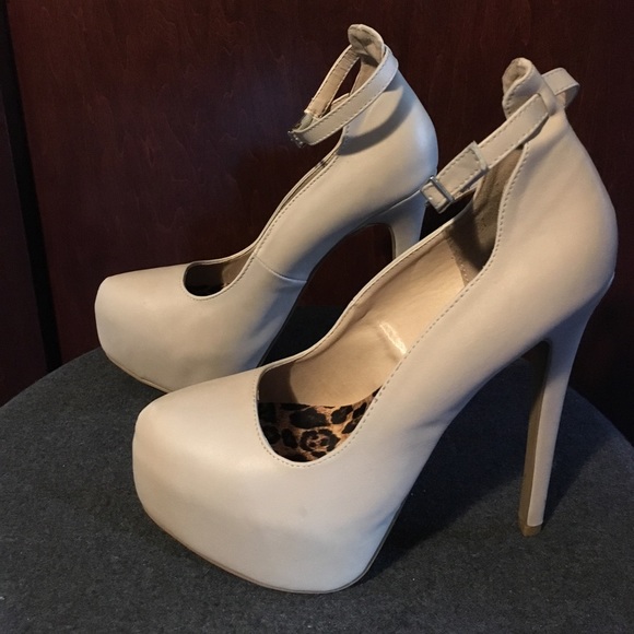 New Tan/ Nude Platform Heels - Picture 2 of 5