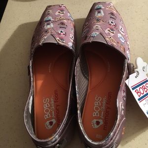 Bobs for Skechers. Plush Pup Smarts.