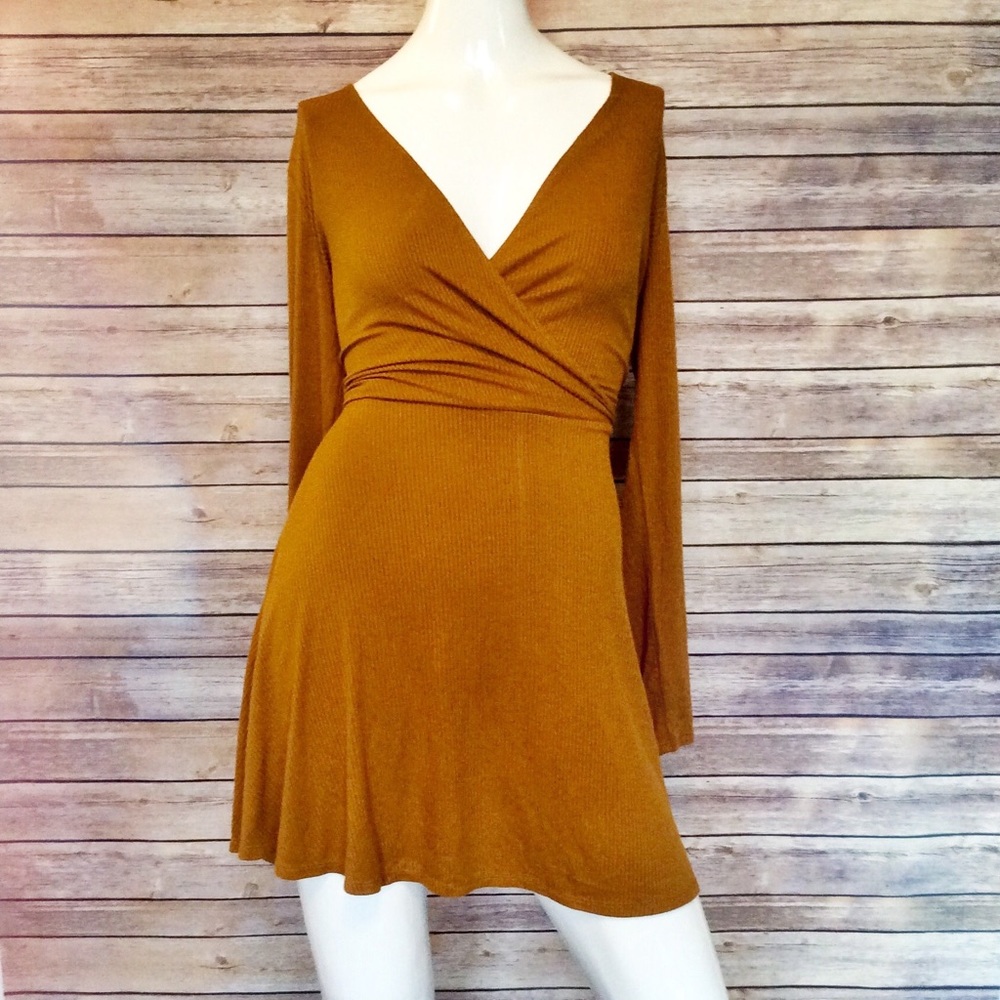 Forever 21 Gold Wrap Style Dress - Size XL (NWT)