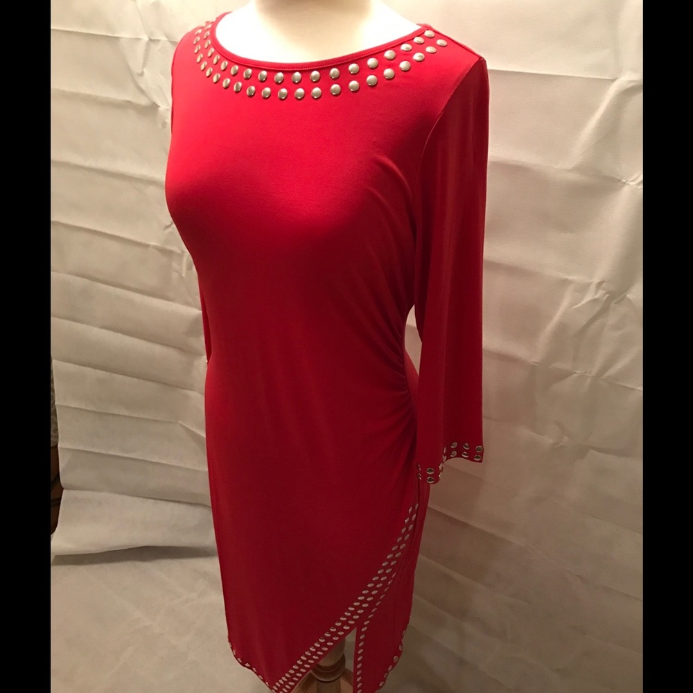 Amazing figure flattering red dress