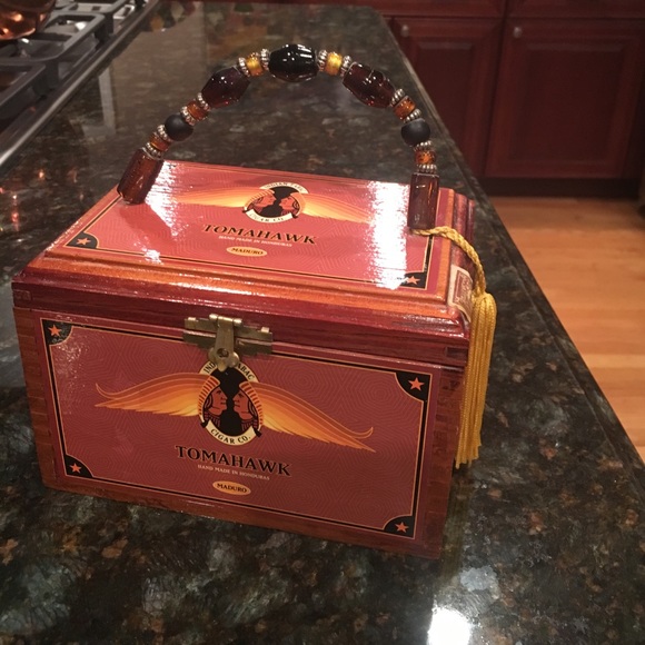 Handbags - Cigar box purse