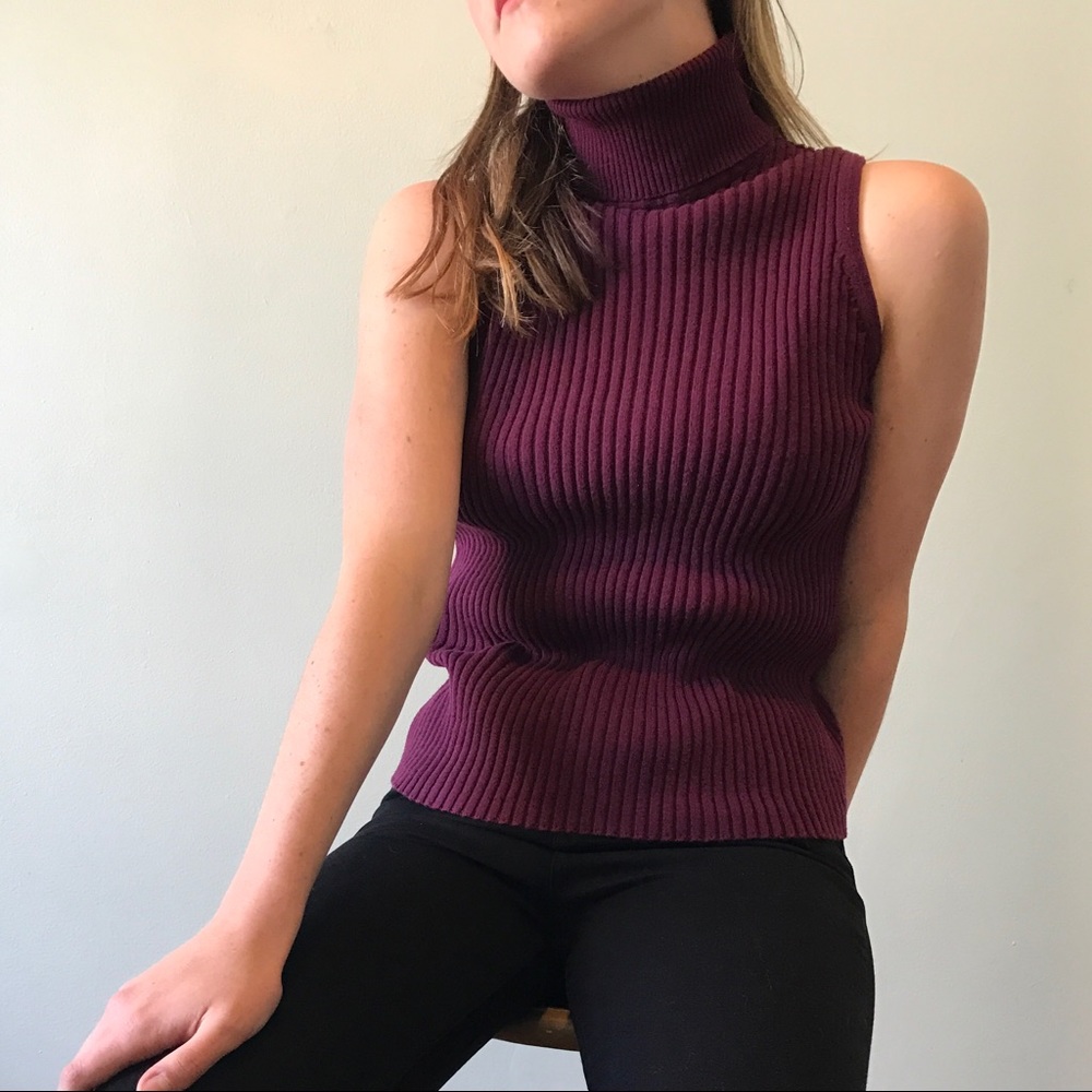Sleeveless Turtleneck