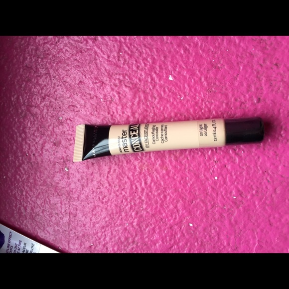 makeup - Picture 3 of 3